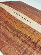 Load image into Gallery viewer, ED24A8102 Electric Guitar Drop Top AAAA Otway Blackwood
