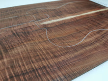 Load image into Gallery viewer, ED24A8704 Electric Guitar Drop Top AAAA Otway Blackwood
