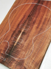 Load image into Gallery viewer, EC23A1301 Electric Guitar Solid 2-piece cap AAA Otway Blackwood
